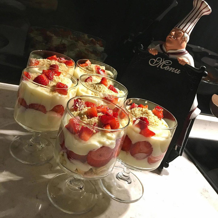 بستنی خوری تاور پاشاباغچه Tower 300cc