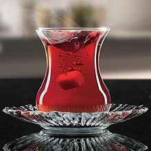 استکان نعلبکی پاشاباغچه مدل Aurora کد 95961 با طراحی مدرن و بدنه تراش‌دار، مناسب پذیرایی خاص و روزمره. ارسال فوری از کریستال کاشفی.