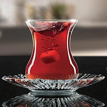 استکان نعلبکی پاشاباغچه مدل Aurora کد 95961 با طراحی مدرن و بدنه تراشدار، مناسب پذیرایی خاص و روزمره. ارسال فوری از کریستال کاشفی.