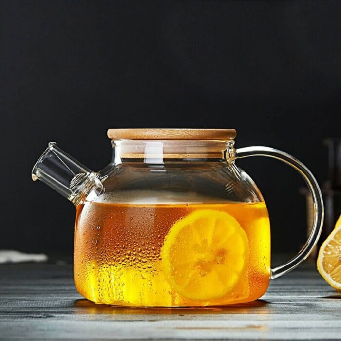 قوری پیرکس دربامبو شیشه‌ای مقاوم حرارت در سه سایز ۱۰۰۰، ۱۵۰۰ و ۱۹۰۰ سی‌سی مناسب دم‌آوری چای و دمنوش