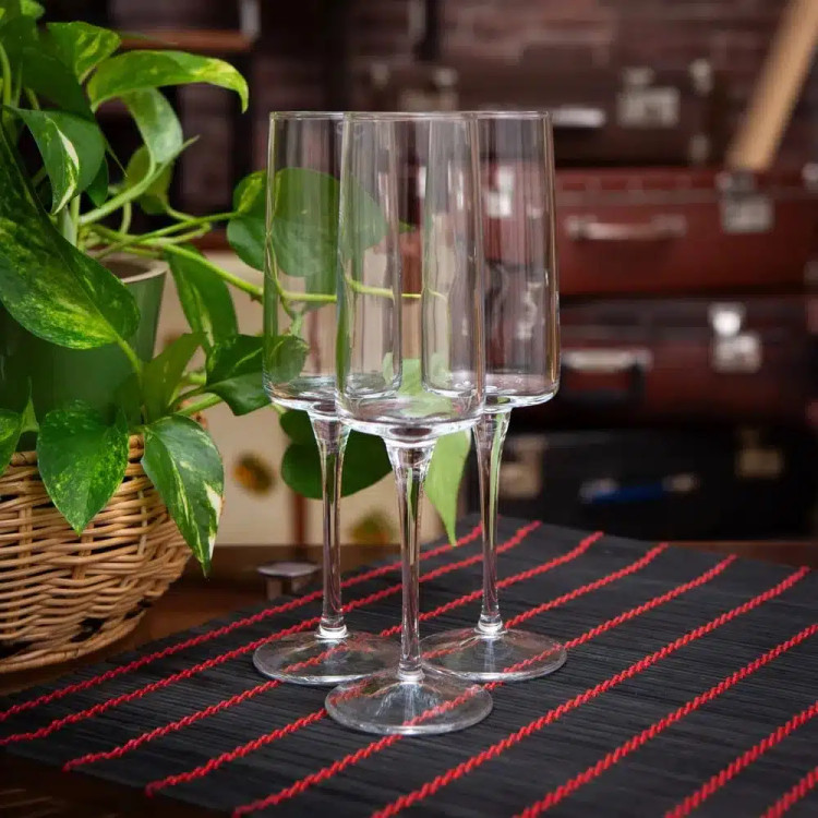 خرید گیلاس بستنی خوری آیکونیک پاشاباغچه کد 440487 با بهترین قیمت