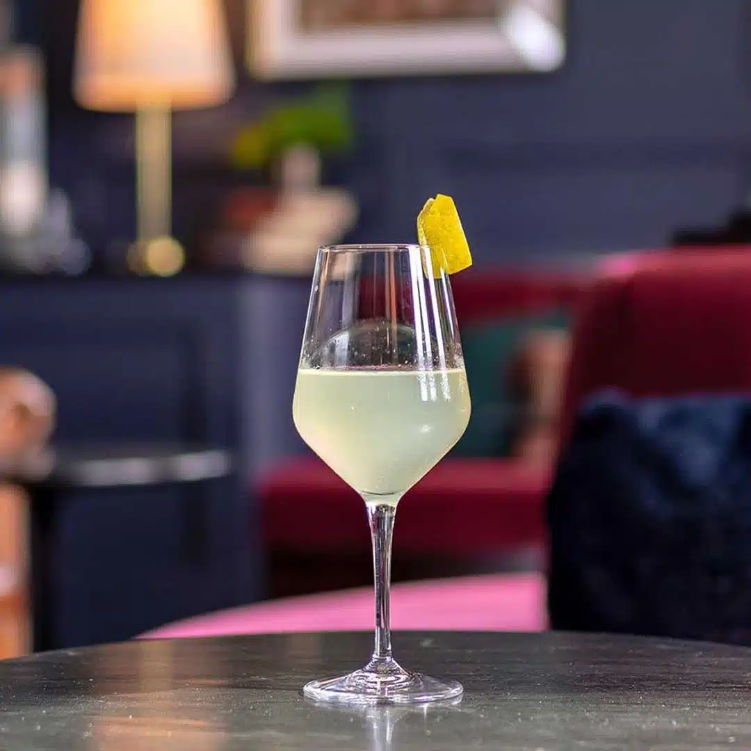 گیلاس آلگرا پاشاباغچه مدل Allegra 490cc | لیوان پایه‌دار بلور