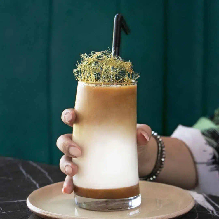 لیوان پنگوئن پاشاباغچه کد 42550 ظرفیت 390cc – شیشه شفاف و مقاوم مناسب نوشیدنیهای خنک