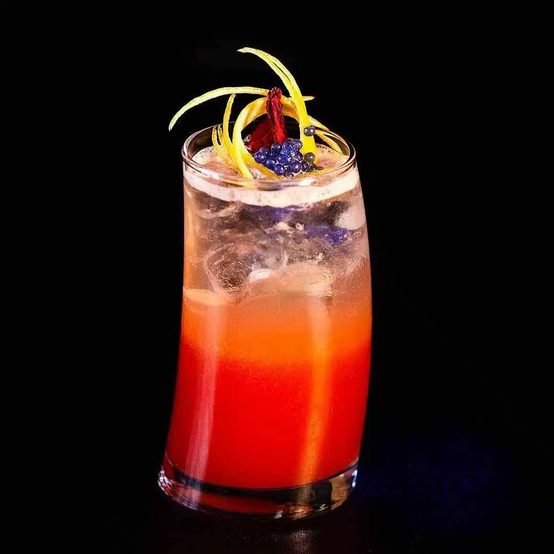 لیوان پنگوئن پاشاباغچه کد 42550 ظرفیت 390cc – شیشه شفاف و مقاوم مناسب نوشیدنی‌های خنک