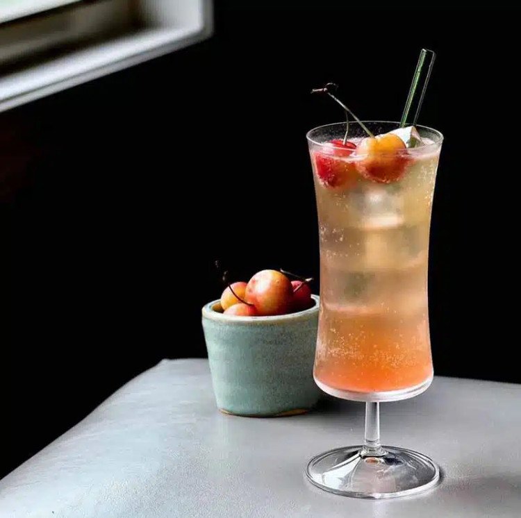 گیلاس سروزا کریستال پاشاباغچه مدل Bar&Table کد 67043 با حجم 330 سیسی – فروشگاه کریستال کاشفی