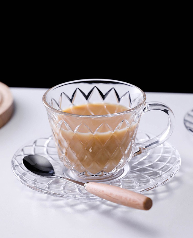 استکان نعلبکی مدل الماس دلی گلس deli glass